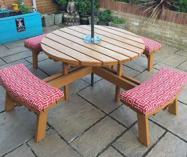 outdoor upholstered table